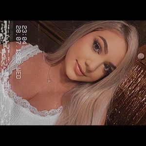 Meet your Posher, Julie